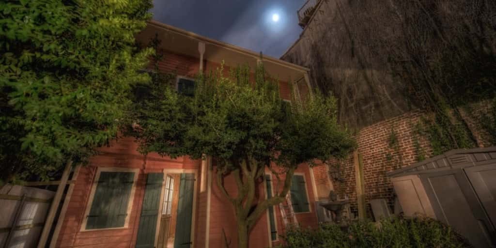 A photo the ghostly house at 1022 Royal Street in Haunted New Orleans, Ghost City Tours.