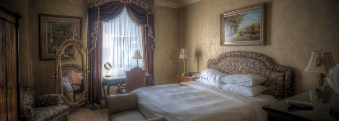 The most haunted hotels in New Orleans for paranormal fans.
