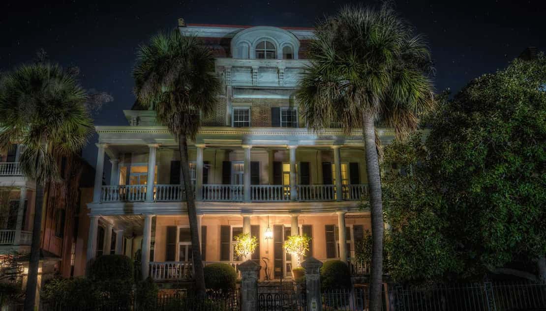 The Battery Carriage Inn, one of the most haunted places too stay while visiting Charleston, South Carolina