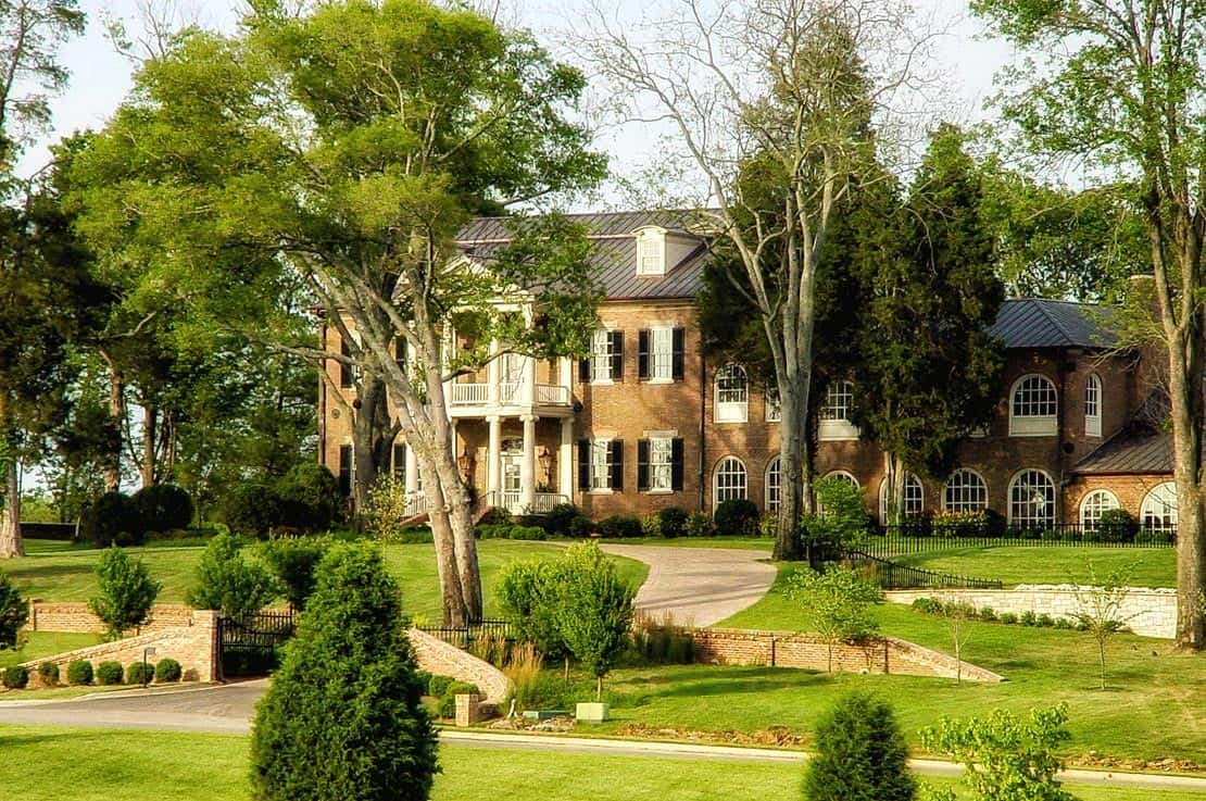 The Fairvue Plantation, also known as the Isaac Franklin Plantation, one of Nashville's most haunted places.