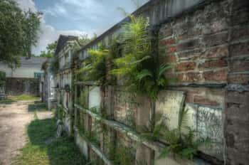 Cementerio de St. louis, uno de los lugares más embrujados de Nueva Orleans