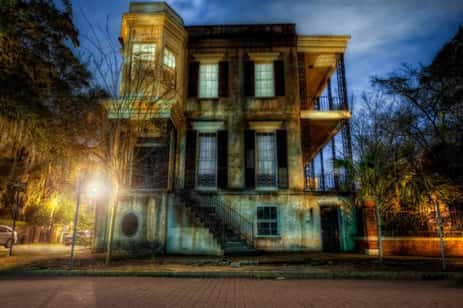 432 Abercorn Street, one of Savannah's famous haunted houses.