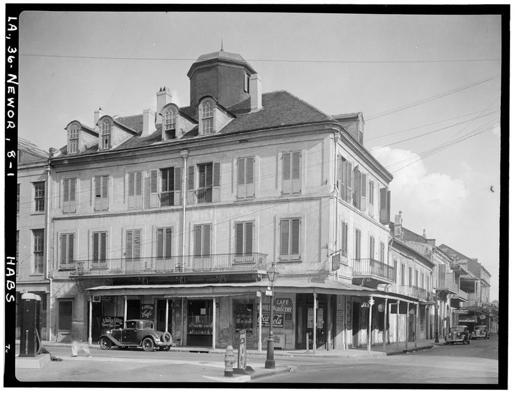 Una de las primeras fotografías de la Casa Napoleón en Nueva Orleans, Luisiana, alrededor de principios del siglo XX.