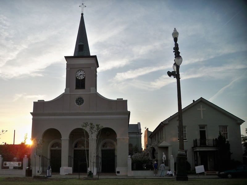 Una foto de la Iglesia de Nuestra Señora de Guadalupe, que anteriormente se conocía con el sobrenombre de 'Antigua Iglesia Mortuoria', encontrada en Nueva Orleans, Luisiana.