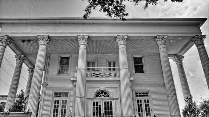 Una foto del Embrujada Mortuary House, que se encuentra en Nueva Orleans, Louisiana