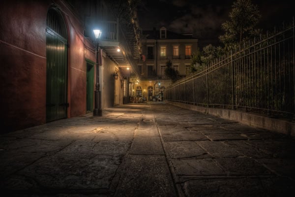 Pirates Alley. Se han visto muchos fantasmas en este callejón del Barrio Francés.