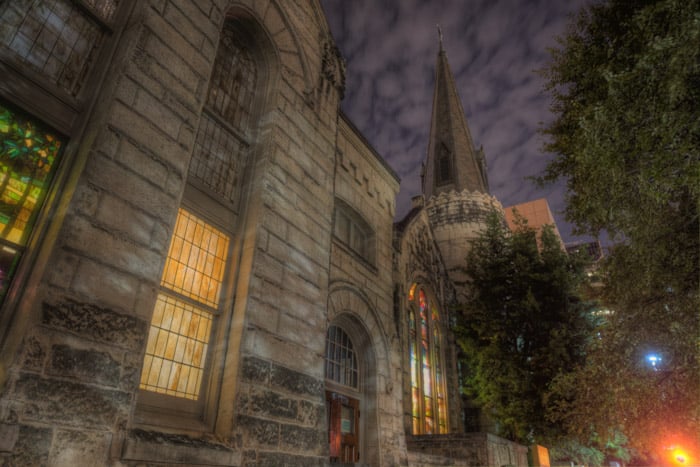 Una foto de una iglesia en San Antonio, Texas, dice que está muy embrujada