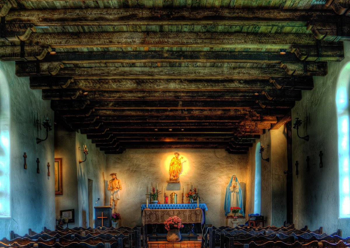 Una Foto de la Iglesia Espada en El Embrujado San Antonio, Ghost City Tours.