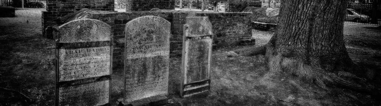 El Cementerio del Parque Colonial, donde muchas de las historias de fantasmas en Savannah parecen tener lugar en