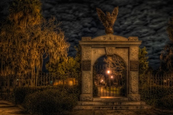 Cementerio Colonial Park, donde comienza el Tour Más Allá del Bien y el Mal
