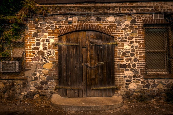 Una de las puertas que conducen a un lugar con mucha actividad paranormal